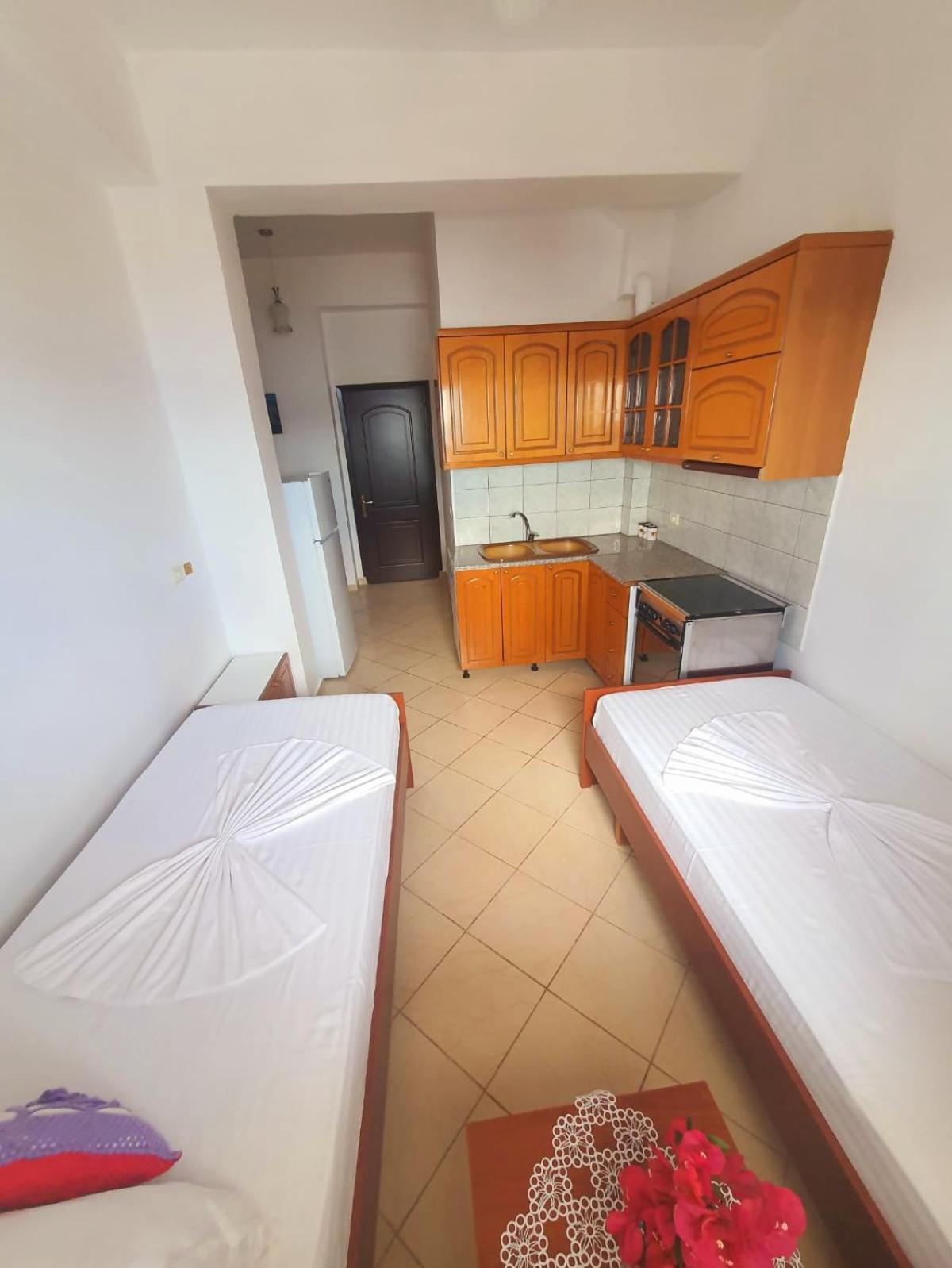 Ferienwohnung Makla Sarandë Zimmer foto